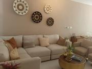 Casa de 3 rec?maras, 3.5 ba?os, terraza y family room...