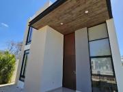 CASA DE 3 REC?MARAS AL NORTE DE M?RIDA