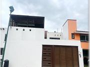 Casa De 3 Recamaras Cerca De Plaza Explanada y Del Blvrd...