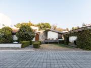 CASA DE 3 RECÁMARAS CON AMPLIO JARDÍN Y JACUZZI EN...