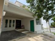 Casa de 3 recámaras con estudio, jacuzzi y cuarto de...