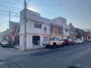 Casa de 3 recámaras con local comercial en Morelos Sur