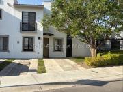 Casa de 3 recámaras con terreno excedente en venta en...