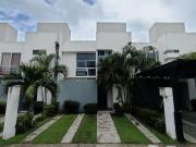 Casa de 3 recámaras en Fracc. Dream Lagoons en clúster...