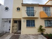 Casa de 3 recámaras en Fracc. Xana cerca de avenida...