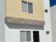 Casa de 3 Recámaras en Venta en Loma Real, Torreón