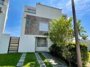 Casa de 3 recámaras, modelo Amatista, con alberca en...