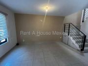 Casa de 3 recámaras, terreno excedente en venta en...