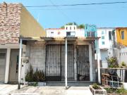 Casa de 3 recámaras una en planta baja en Fracc....