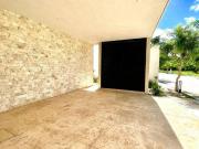 Casa de 3 recamaras y Alberca en Privada Temozón Norte,...