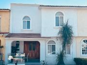 Casa de 3 Recámaras y cuarto de servicio en Venta en...