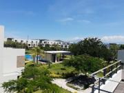 Casa de 3 recamas y alberca en esquina