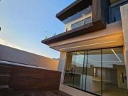 CASA DE 3 SUÍTES E SPA NO RESERVA DO VALE