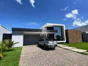 Casa de 3 suítes no condomínio Mário de Almeida Franco