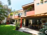 Casa de 400 m² con 4 habitaciones en venta en La Molina