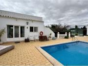 Casa de 448 m² à venda Lagoa, Faro