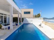 Casa de 496m² com 04 quartos na Praia do Sapê Ubatuba Casa de 496m² com 04 quartos na Praia do Sapê Ubatuba