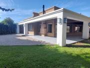Casa de 4 amb. a la venta en Cañuelas