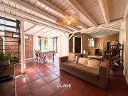 Casa de 4 ambientes con dependencia amplio jardin Zona Alfar