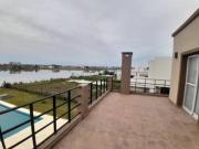 Casa de 4 ambientes con pileta en venta Club de Campo...