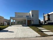 Casa de 4 ambientes en san vicente / canning barrio...