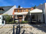 Casa de 4 ambientes en Villa Sarmiento