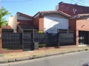 Casa de 4 ambientes en Villa Sarmiento