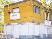 Casa de 4 dorm en P.A c/cochera+ Local comercial