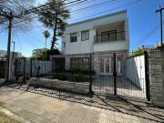 Casa de 4 dormitorios a la venta en Rosario