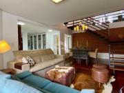 Casa de 4 dormitórios com 300m² privativos com 5 vagas...