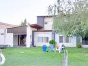 Casa de 4 dormitorios en Barrio Las Acequias, Roldan