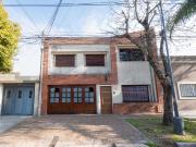 CASA DE 4 DORMITORIOS, PATIO, QUINCHO Y PILETA