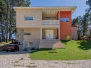 Casa de 4 Dormitorios y 2 baños c/ Piscina Climatizada...