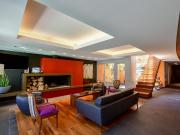 Casa de 4 dormitorios y estudio en Venta en La Plata