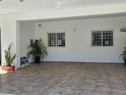 Casa de 4 niveles con 5 recámaras, Rooftop con Alberca y...