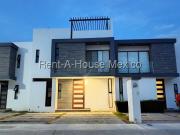 Casa de 4 recámaras con foor en venta en Zibatá, Querétaro