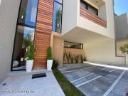 Casa de 4 recámaras con roof en venta en Zibatá, Querétaro