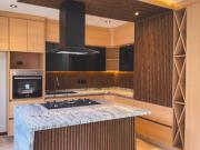 Casa de 4 recamaras con una habitacion en planta baja en...