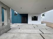 Casa de 4 recamaras + excedente de jardin en Pachuca
