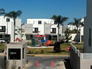 CASA DE 4 RECAMARAS REAL DEL CARMEN ZONA REAL