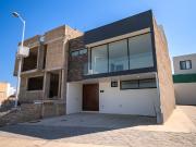 Casa de 4 recamaras Valle Imperial Coto Austriaco...