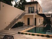 Casa de 4 recámaras y equipada con paneles solares en...