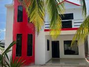 Casa de 4 Recámaras y Piscina a 150mts de la Playa en...