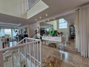 Casa de 555 metros 5 suítes 5 vagas em condomínio...