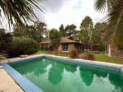 Casa de 5 amb. a la venta en barrio Montecarlo con BAJAS...