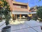 Casa de 5 ambientes con jardín y piscina en Divino Rostro