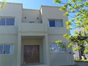 Casa de 5 ambientes en alquiler en Araucarias, Puertos....