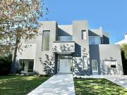 Casa de 5 Ambientes en Venta y Alquiler en La Reserva...