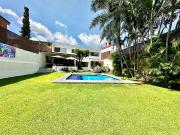 Casa de 5 Habitaciones con Jardin Privado y Alberca a 5...