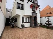 Casa de 5 Recamaras con Departamento Independiente. Secc...